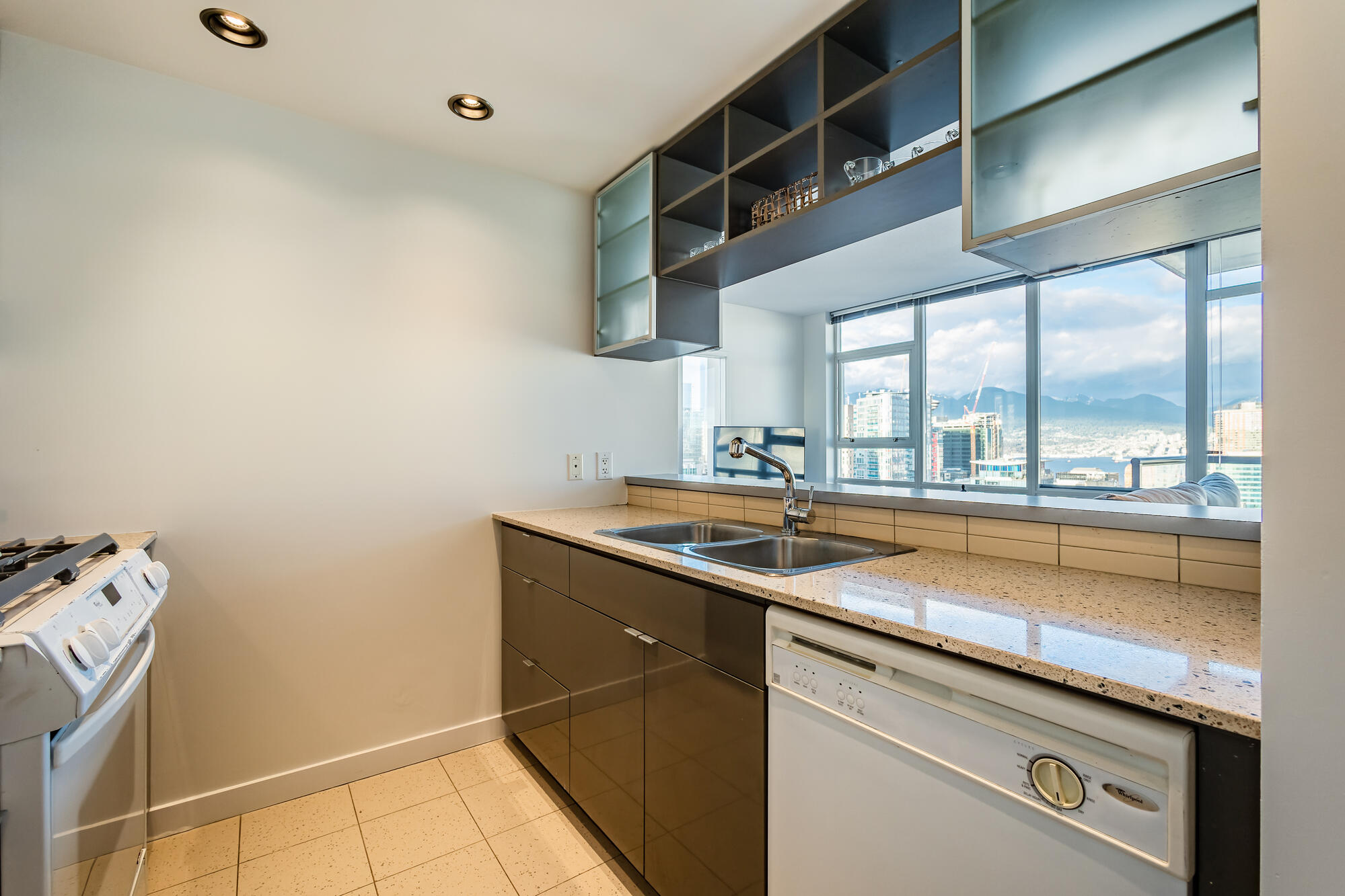 928 Beatty st Vancouver