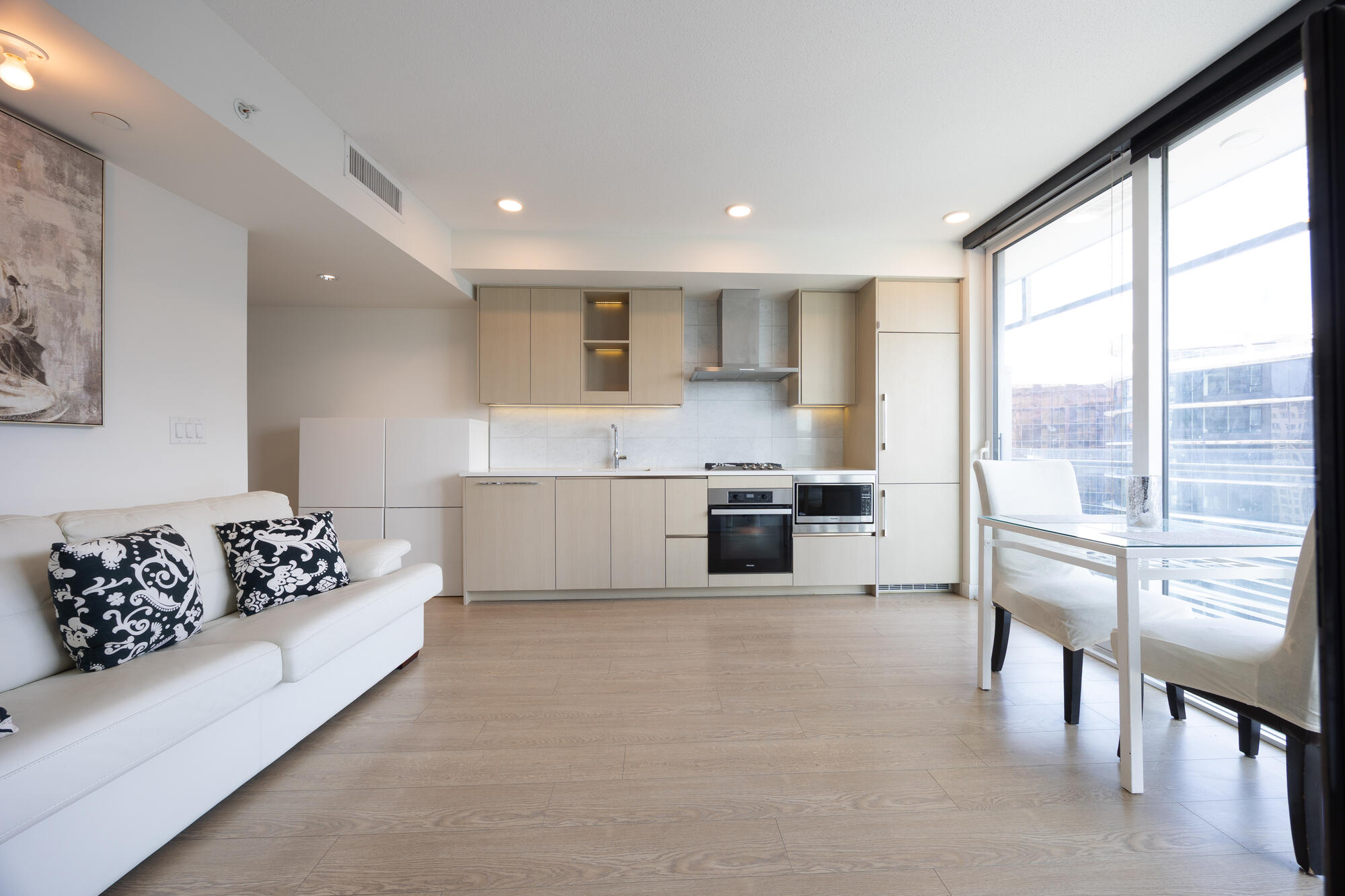 89 Nelson St Vancouver