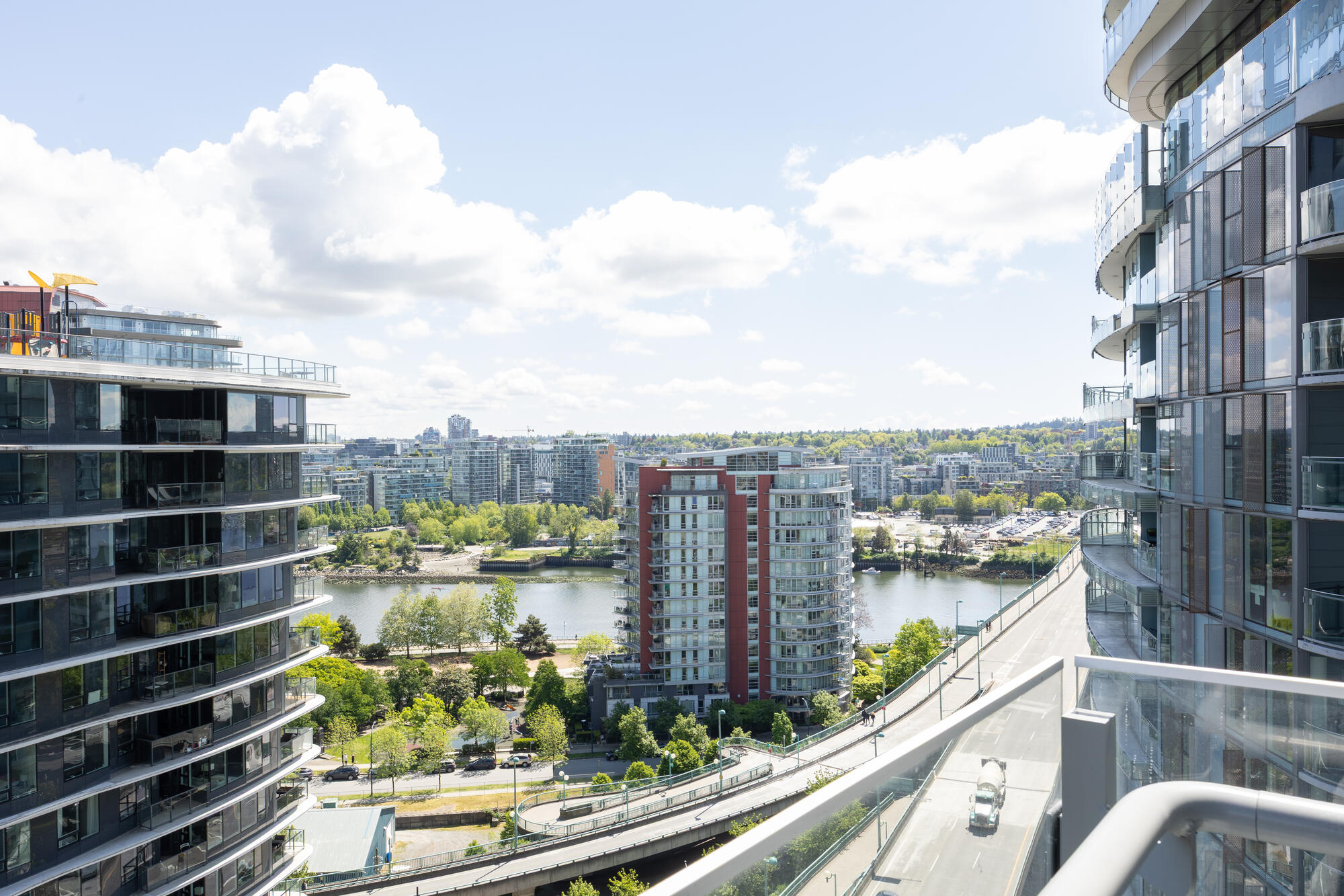 89 Nelson St Vancouver